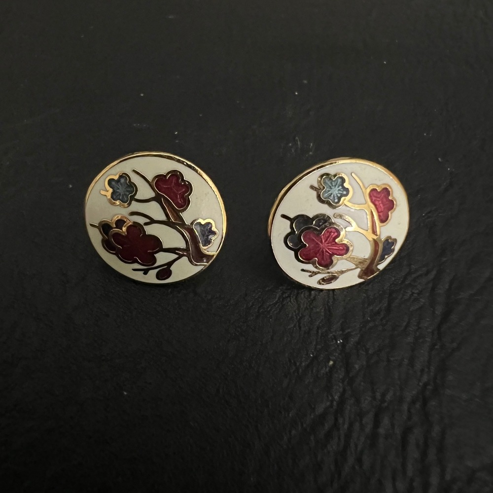 Vtg Gold Tone Cloisonné Enamel Floral Cherry Blossom Stud Earrings .75"